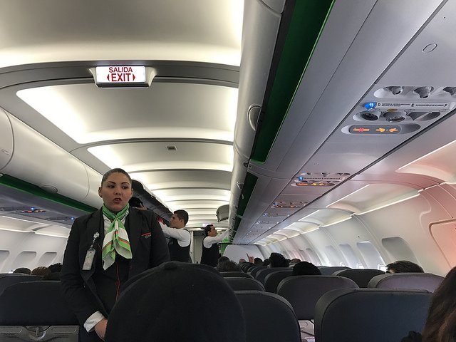 Voando de VivaAerobus, a low-cost mexicana, para Guadalajara (MEX-GDL).